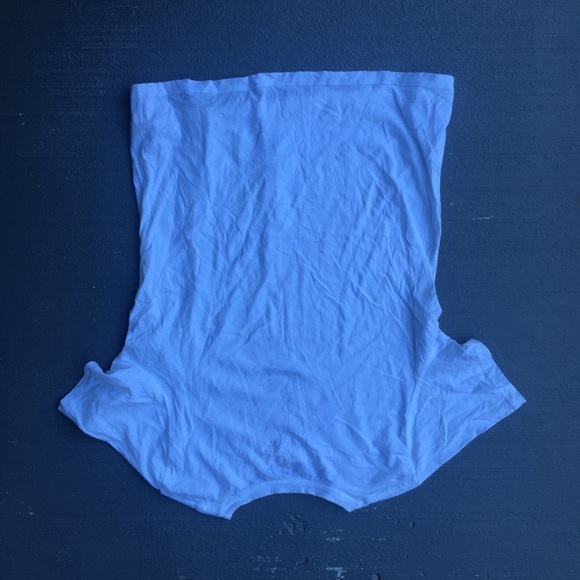 ❌❌Women’s converse tee - Picture 3 of 4